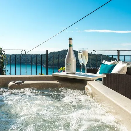 Apartment Sunshine With Hot Tub